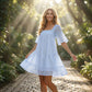 Damenkleid mit Karree-Ausschnitt und Smokdetails