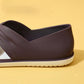 Bequeme, einfarbige, flache Sandalen mit Fliege