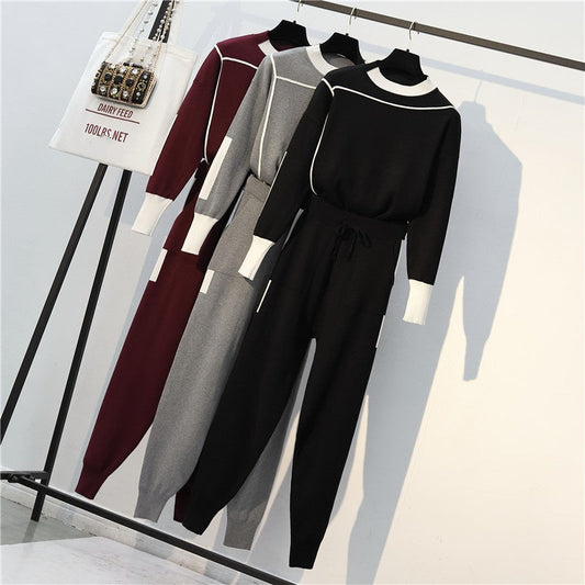 Set aus Rundhalsausschnitt und Hose mit Kordelzug