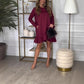 Langärmeliges Damenkleid mit Rundhalsausschnitt und Rüschensaum