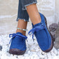Flache Damenschuhe mit Schnürung und Ziernähten
