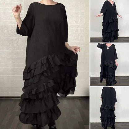 Übergroßes, fließendes Kleid mit Rüschen und Lagen