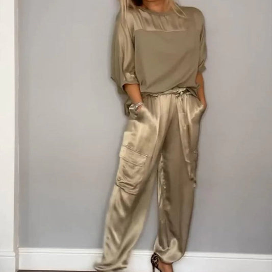 🔥Heißer Verkauf - 49 % Rabatt🔥Zweiteiliges Set aus Rundhalsoberteil und Hose für Damen
