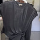 Lässiges Set aus kurzärmligem Oberteil und einfarbiger Hose