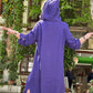 Langes Damenkleid mit langen Ärmeln, Schlitz und Kapuze
