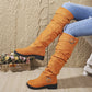 Damenstiefel mit Knickeleder und Schnallenriemen