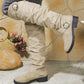 Damenstiefel mit Knickeleder und Schnallenriemen