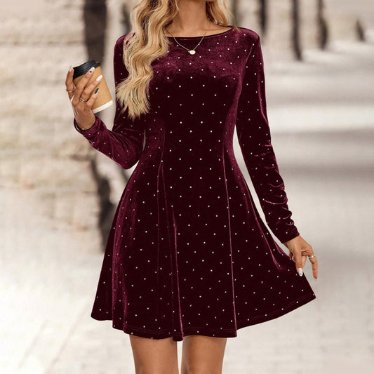 Kurz geschnittenes A-Linien-Kleid mit Bootsausschnitt und Verzierungen für Damen