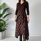 Taillenbetontes Midi-Kleid in A-Linie mit Bindebändern
