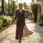 🎁2026 Neuheiten 50 % RABATT💥Bohemian-Maxikleid mit V-Ausschnitt und gerafftem Mesh-Stoff