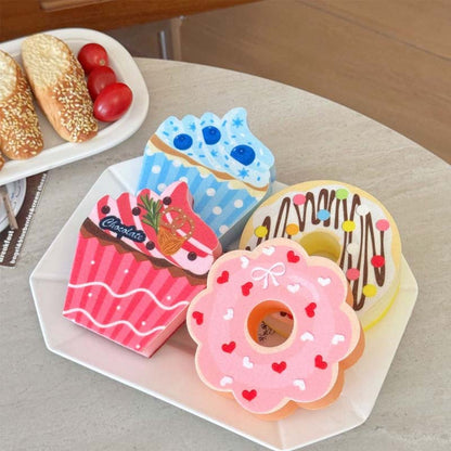 Reinigungsschwamm in Dessertform für die Küche