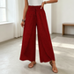 Damenhose mit geraffter Taille, weitem Bein und Schlitz
