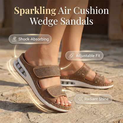Damen-Sandalen mit Keilabsatz und funkelnden Strasssteinen