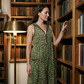 ⏰ Nur noch heute 50% Rabatt! 🐆 Trägerlanges Maxikleid für Damen mit grünem Leopardenprint, Kapuze & Frontreißverschluss, luftiger Chiffon-Stoff mit Taschen für Stadt, Urlaub & warme Sommertage ✨