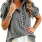 👚🌸 Denim-Bluse mit Rüschen-V-Ausschnitt und Puffärmeln