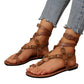 Flache Riemchensandalen für Damen im Gladiator-Stil mit Nieten, Knöchelriemen und Zehenschlaufe – Strandschuhe