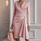 Wickel-Midikleid für Damen mit V-Ausschnitt, langen Ärmeln und geraffter Taille