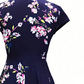 Elegantes bedrucktes Damenkleid mit Taschen