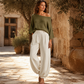 Damen-Set aus schulterfreiem Strickoberteil und lässigen Hosen
