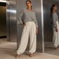 Damen-Set aus schulterfreiem Strickoberteil und lässigen Hosen